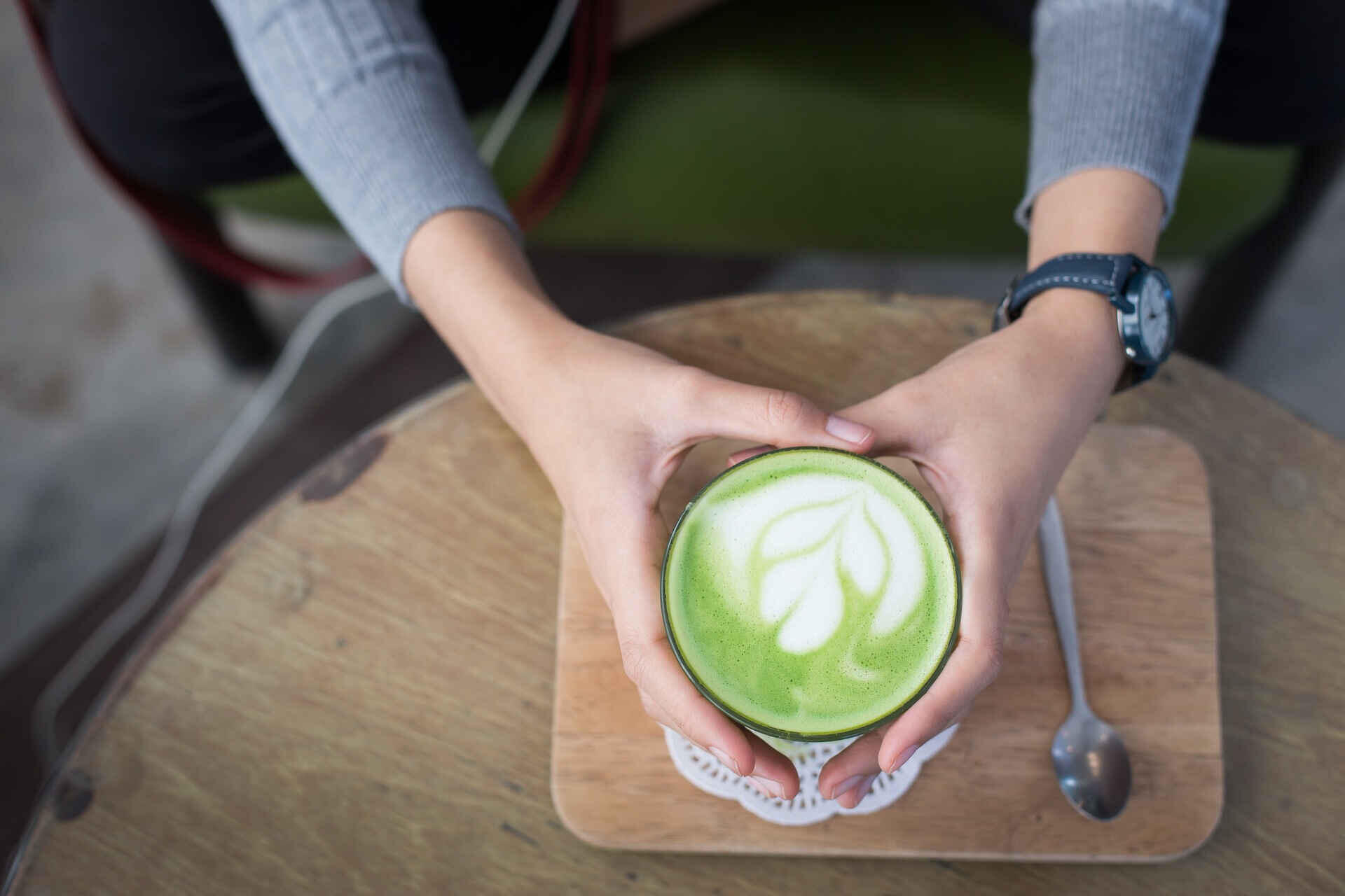 Matcha latte na stacjach paliw - chwilowa moda czy trwała szansa na wzrost sprzedaży?